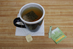 green tea bag as first aid for conjunctivitis